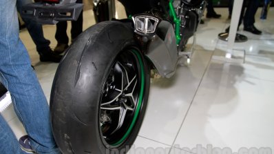 Kawasaki Ninja H2 rear tyre at EICMA 2014