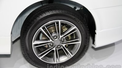 Mitsubishi Lancer S-Design wheel at 2014 Guangzhou Auto Show