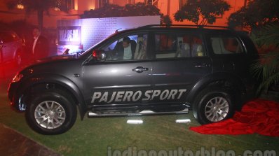 Mitsubishi Pajero Sport AT side at the Indian launch
