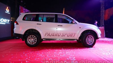 Mitsubishi Pajero Sport AT side profile at the Indian launch