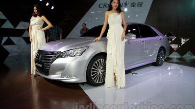 New Toyota Crown front three quarters at the 2014 Guangzhou Auto Show