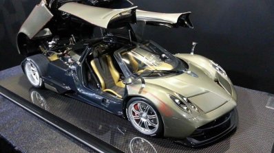 Pagani Huayra Dinastia Edition scale model