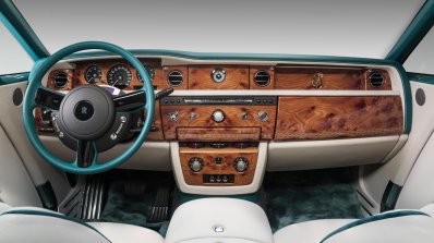 ROLLS-ROYCE MAHARAJA PHANTOM DROPHEAD COUPÉ dashboard