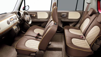Suzuki Alto Lapin Chocolat X interior