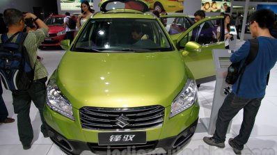 Suzuki SX4 S Cross front at 2014 Guangzhou Auto Show