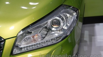 Suzuki SX4 S Cross headlight at 2014 Guangzhou Auto Show