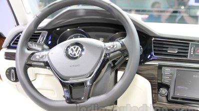 VW Lamando steering wheel at Guangzhou Auto Show 2014