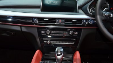 2015 BMW X6 centre console at the 2014 Thailand International Motor Expo