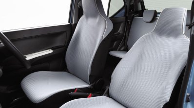 2015 Mazda Carol seats