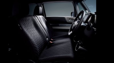 Honda N-Box Slash front seats
