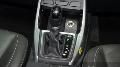 Hyundai Elantra facelift gear lever at the 2014 Thailand International Motor Expo