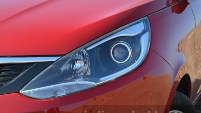 Tata Bolt 1.2T headlight Review