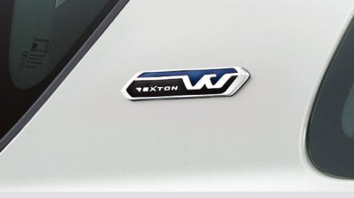 2015 Ssangyong Rexton W badge