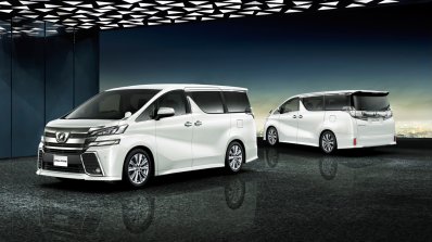 2015 Toyota Vellfire front and rear Japan