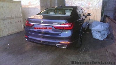 2016 BMW 7 Series rear three quarters fully revealed