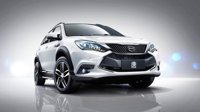 2016 BYD Tang front quarter press shot