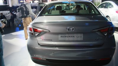 2016 Hyundai Sonata Plug in Hybrid rear at the 2015 Detroit Auto Show