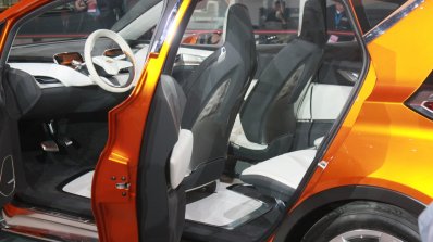 Chevrolet Bolt EV Concept cabin at the 2015 Detroit Auto Show