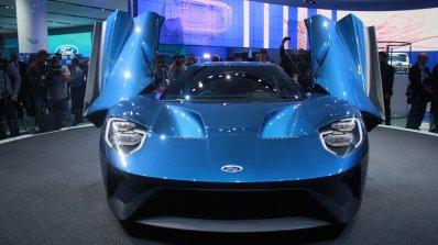 New Ford GT front end at the 2015 Detroit Auto Show
