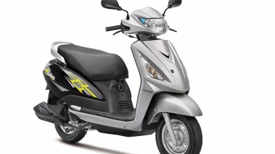 New Suzuki Swish 125 front quarter
