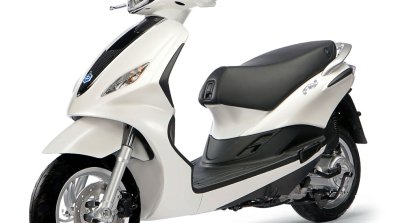 Piaggio Fly front quarters
