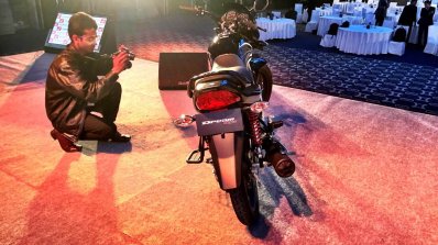 2015 Honda Dream Yuga rear live image