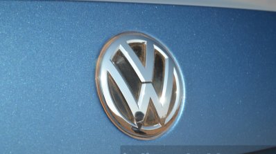 2015 VW Jetta TDI facelift badge Review