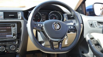 2015 VW Jetta TDI facelift steering Review