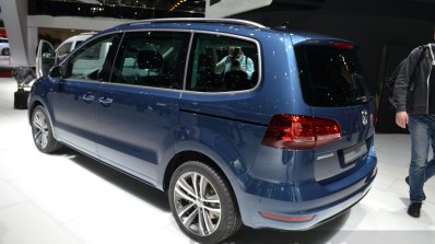 2015 Volkswagen Sharan rear three quarter view at 2015 Geneva Motor Show
