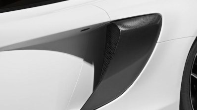 2016 McLaren 675LT press shot side air scoop
