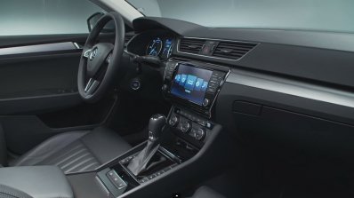2016 Skoda Superb interior video screen capture