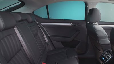 2016 Skoda Superb rear seat video screen capture