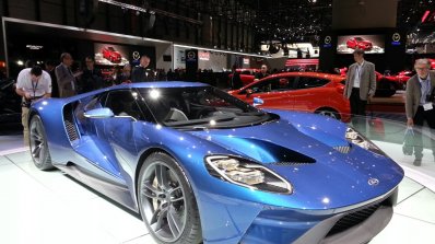 Ford GT front three quarters left at the 2015 Geneva Motor Show