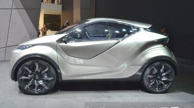 Lexus LF-SA Concept side view at 2015 Geneva Motor Show