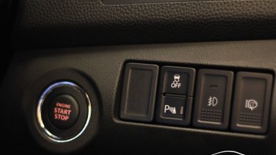 Suzuki Kizashi buttons Pakistan launch