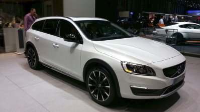 Volvo V60 Cross Country at the 2015 Geneva Motor Show