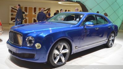 2015 Bentley Mulsanne Speed front three quarter view at 2015 Geneva Motor Show