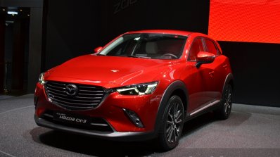 2015 Mazda CX-3 front three quarter view at 2015 Geneva Motor Show