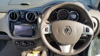 2015 Renault Lodgy Press Drive steering wheel