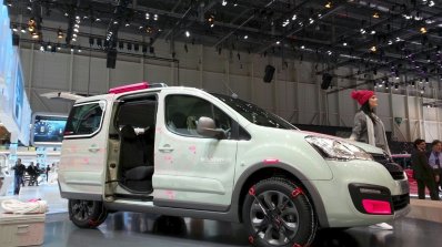 Citroen Berlingo Mountain Vibe Concept front three quarter left at the 2015 Geneva Motor Show