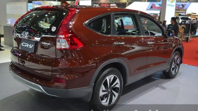 Honda CR-V (facelift) rear three quarter at the 2015 Bangkok Motor Show