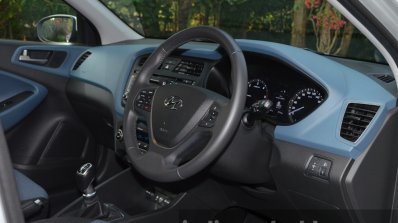 Hyundai i20 Active Diesel Aqua Blue dashboard Review