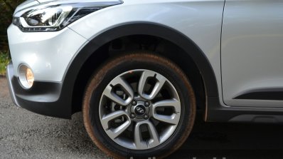 Hyundai i20 Active Diesel alloys Review