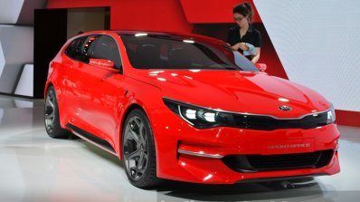 Kia Sportspace Concept front three quarter(2) view at 2015 Geneva Motor Show