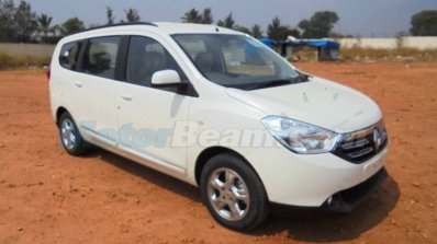 Renault Lodgy front quarter India