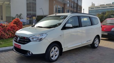 Renault Lodgy front three quarters India specification