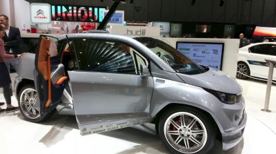 Rinspeed Budii Concept front three quarter at the 2015 Geneva Motor Show
