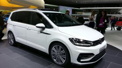 VW Touran front three quarter at the 2015 Geneva Motor Show