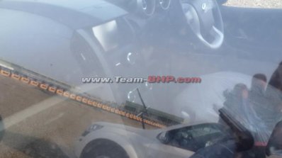 2015 Mahindra XUV500 facelift interior spied