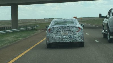 2016 Honda Civic rear view spied testing in the USA